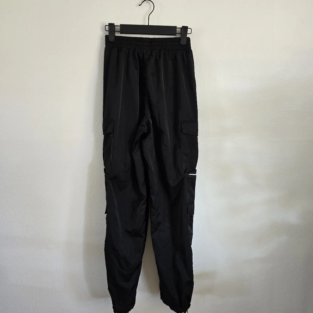 Forever 21 Black Cargo Pants - XS - Picture 10 of 14
